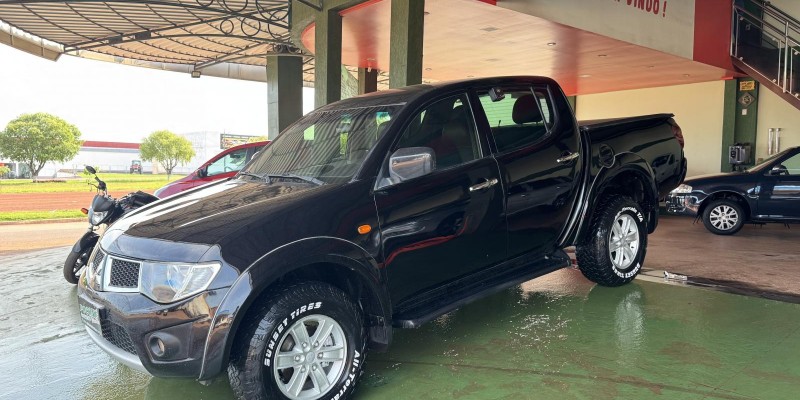 L200 TRITON FLEX V6 4X4 AUTOMÁTICA 