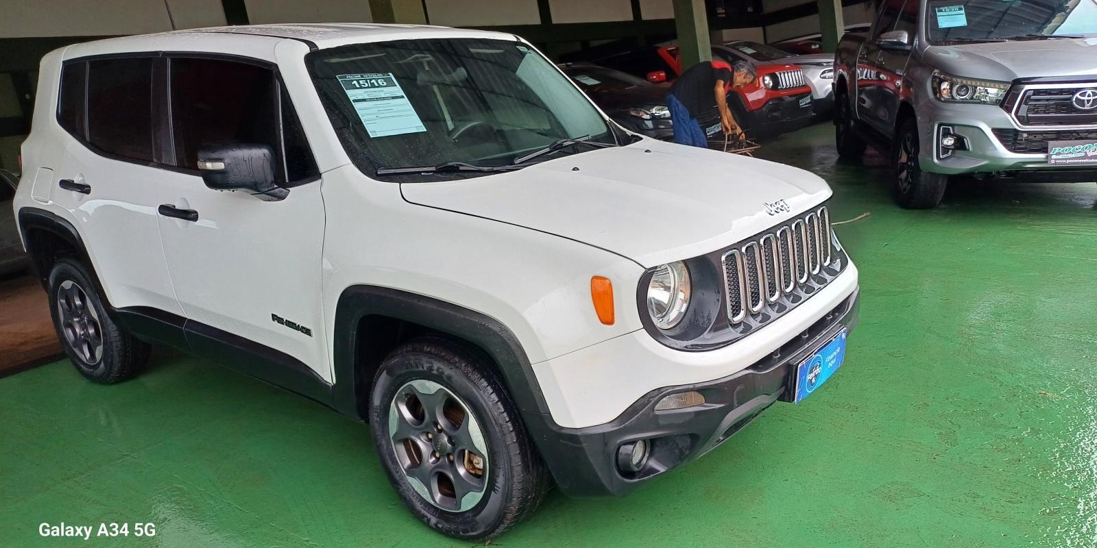 JEEP /  RENEGADE 2.0 AUTOMÁTICO  - Foto 2 de 10