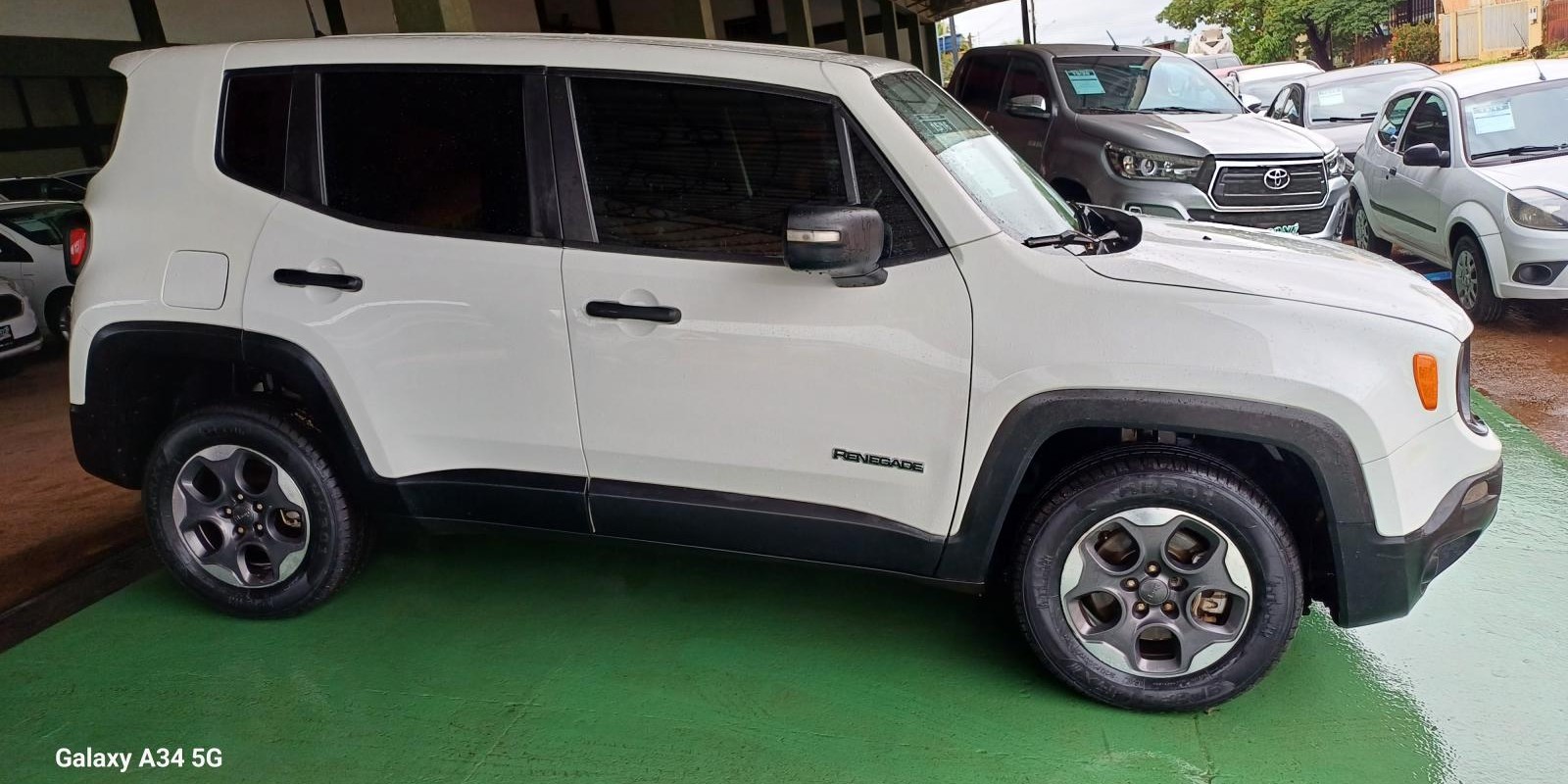JEEP /  RENEGADE 2.0 AUTOMÁTICO  - Foto 3 de 10