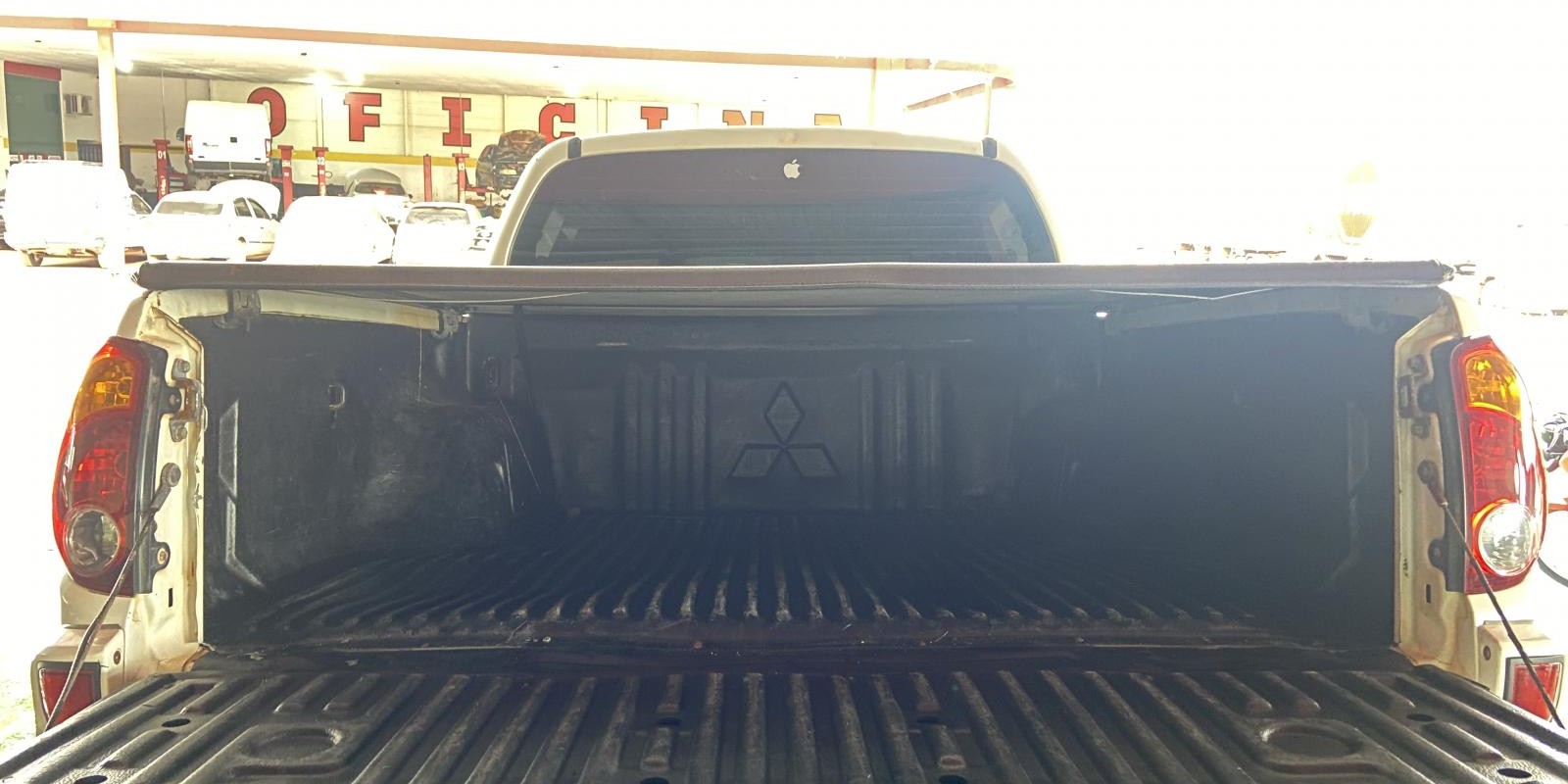 L200 TRITON HLS OUTDOOR 2.4 FLEX MANUAL 4X2 - Foto 5 de 5