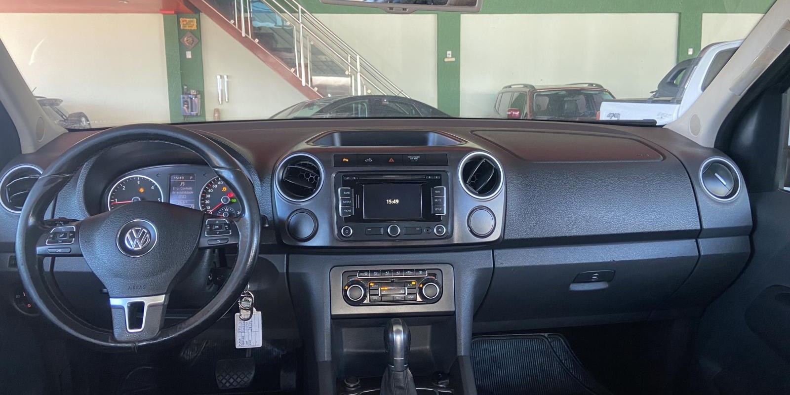 AMAROK HIGHLINE 4X4 DIESEL AUTOMÁTICA - Foto 4 de 4