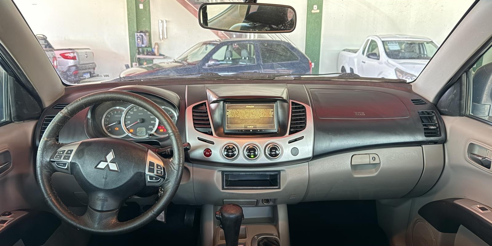 L200 TRITON FLEX V6 4X4 AUTOMÁTICA  - Foto 4 de 4