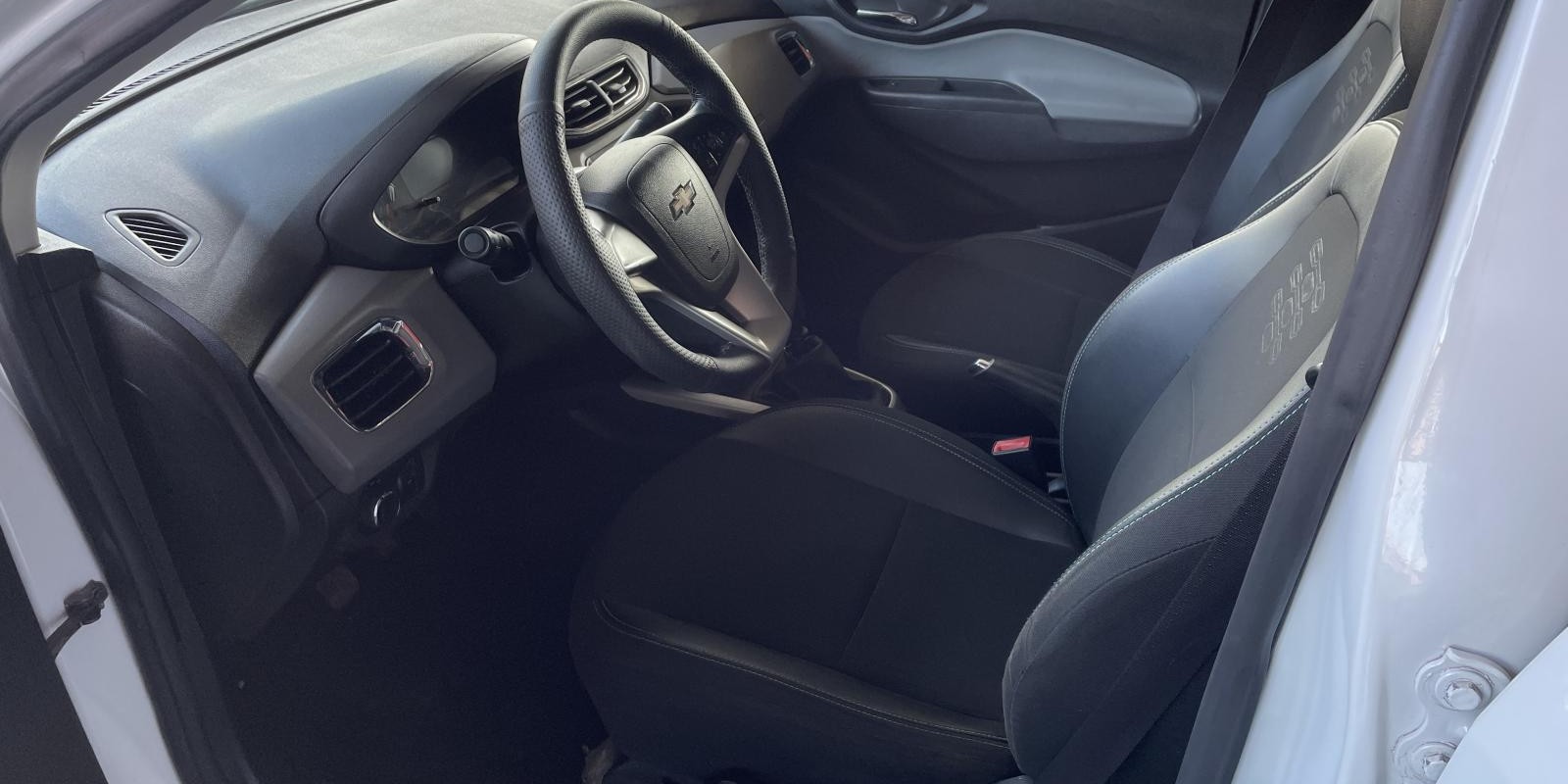 CHEVROVET/ONIX HATCH LT 1.0 FLEX - Foto 3 de 5