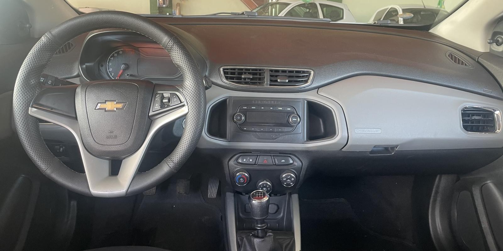 CHEVROVET/ONIX HATCH LT 1.0 FLEX - Foto 5 de 5
