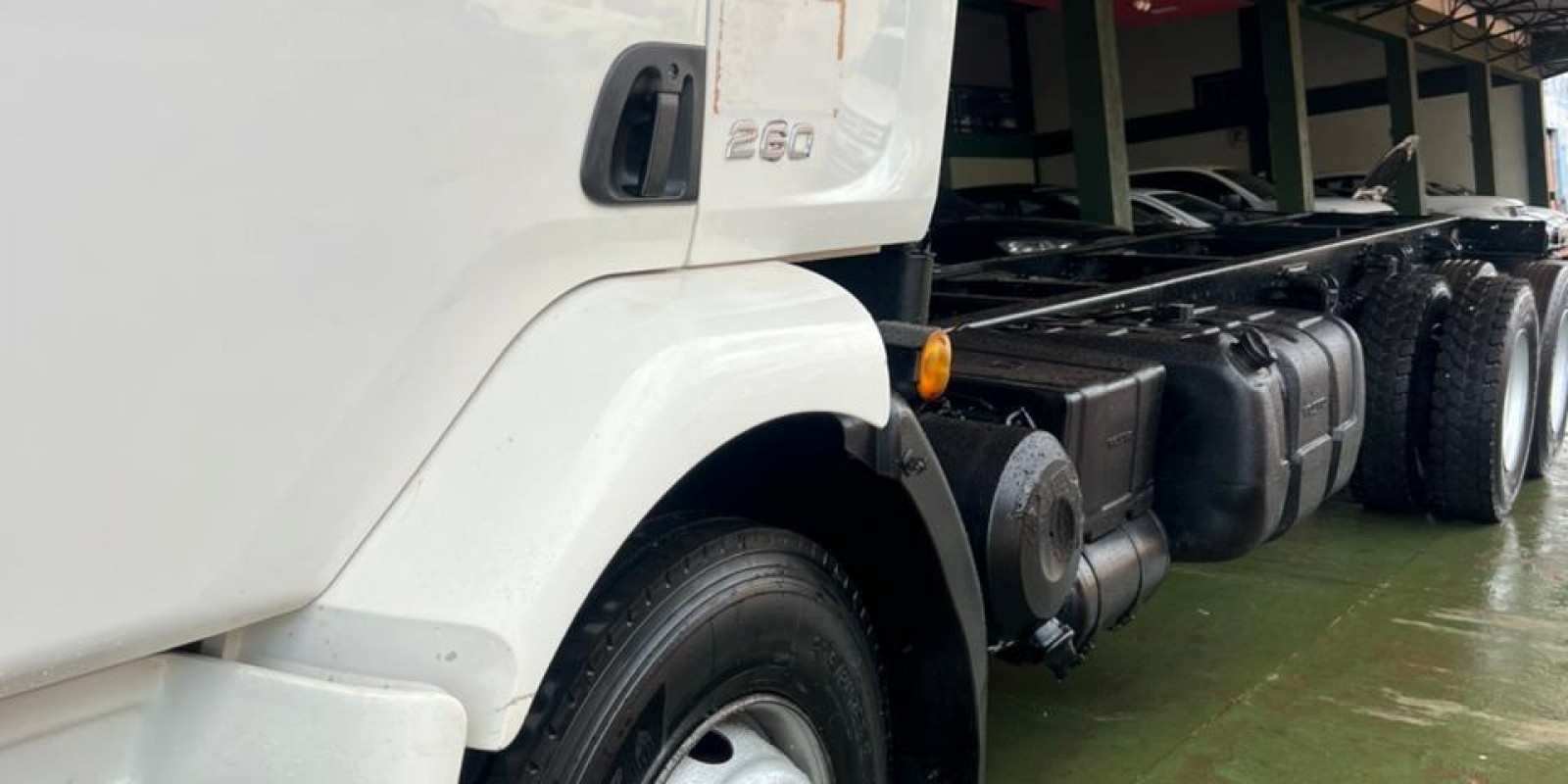VOLVO/VM 260 6x2R - Foto 5 de 8