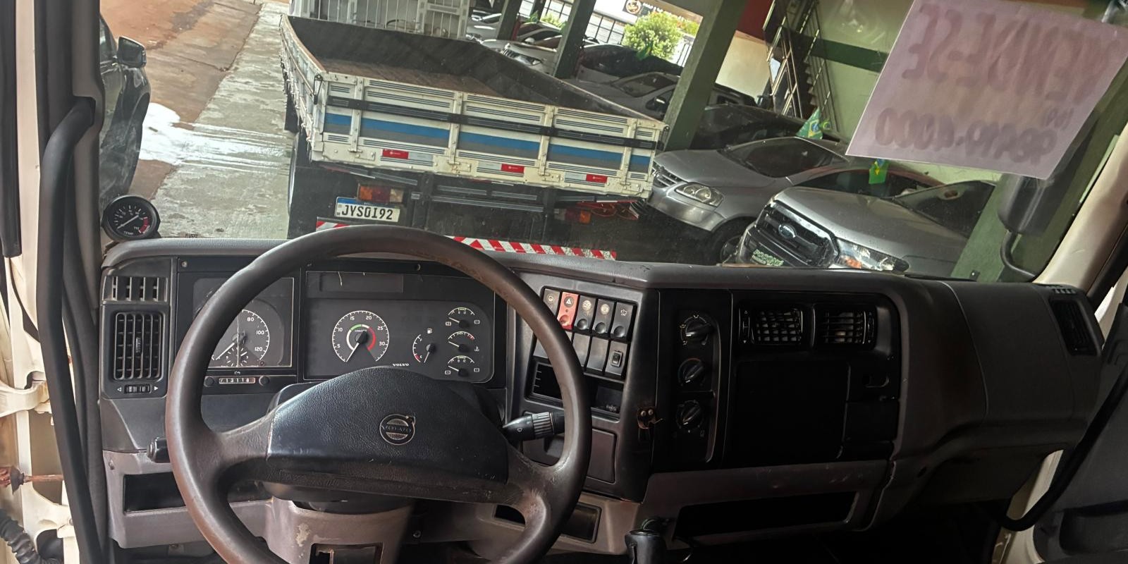 VOLVO/VM 260 6x2R - Foto 8 de 8