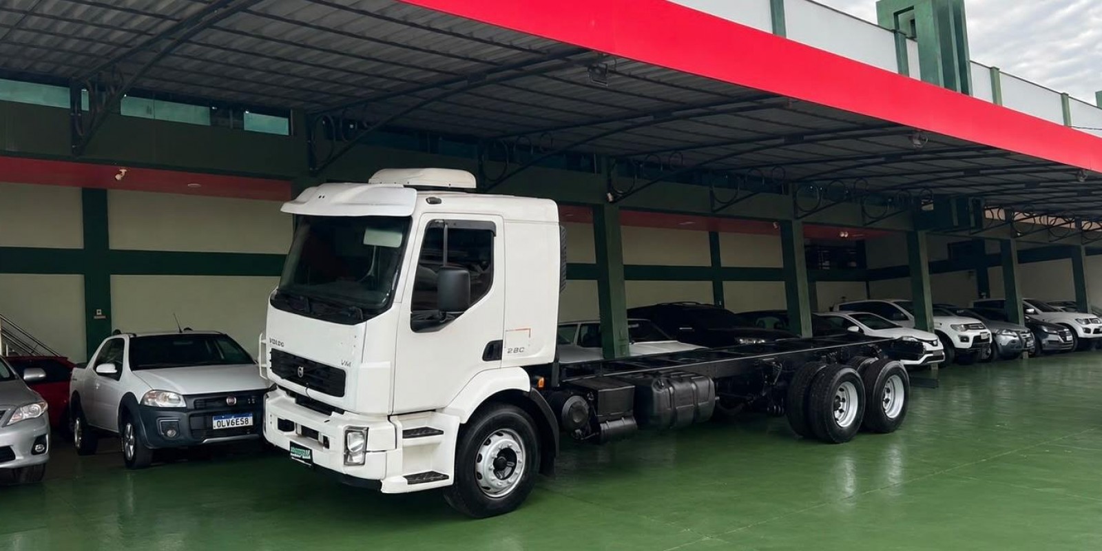 VOLVO/VM 260 6x2R