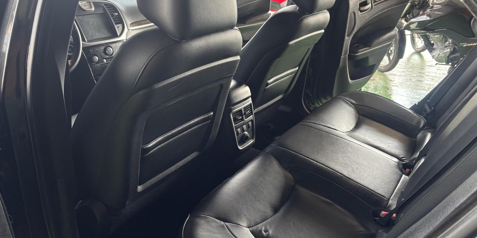 I/CHRYSLER 300C 3.6L V6  - Foto 4 de 7