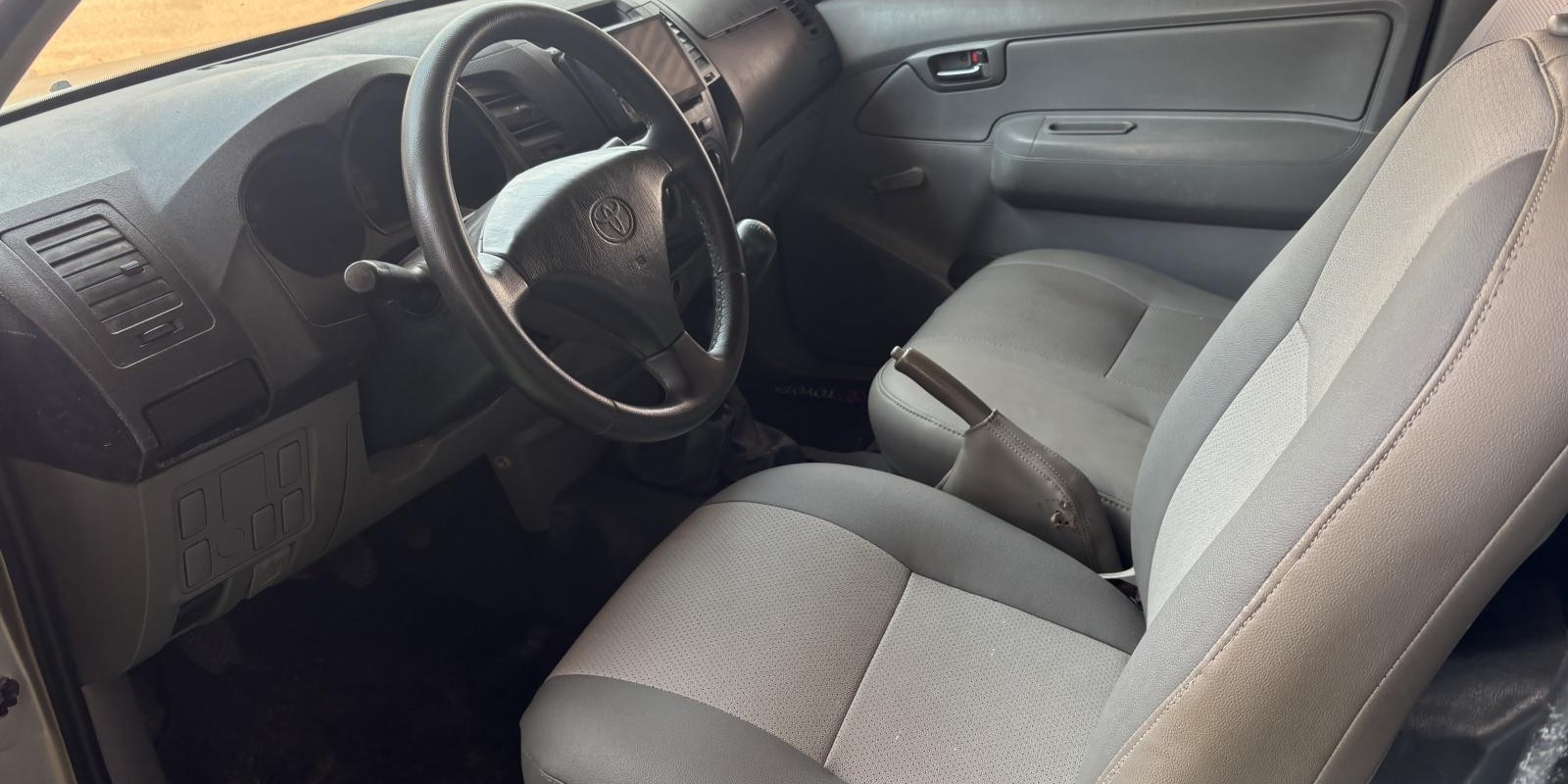 I/TOYOTA HILUX CS 4X4  - Foto 4 de 4